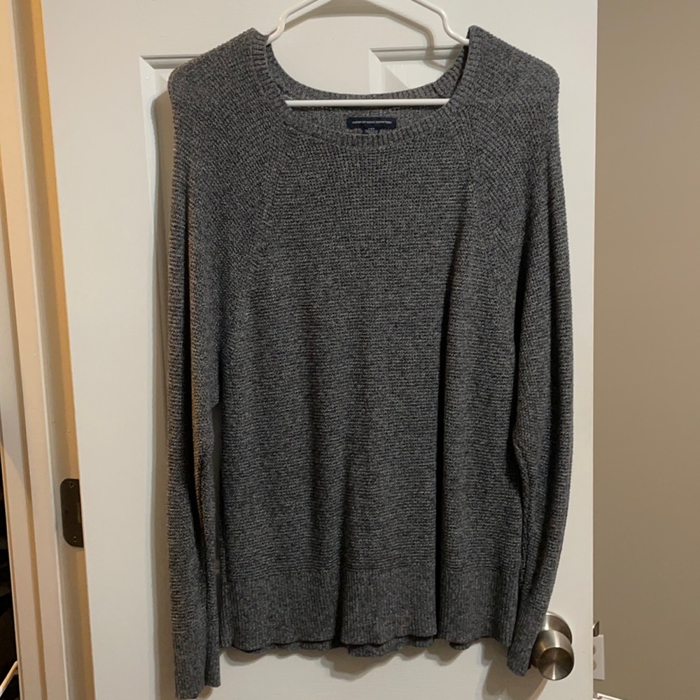 American Eagle gray scoop neck Sweater!